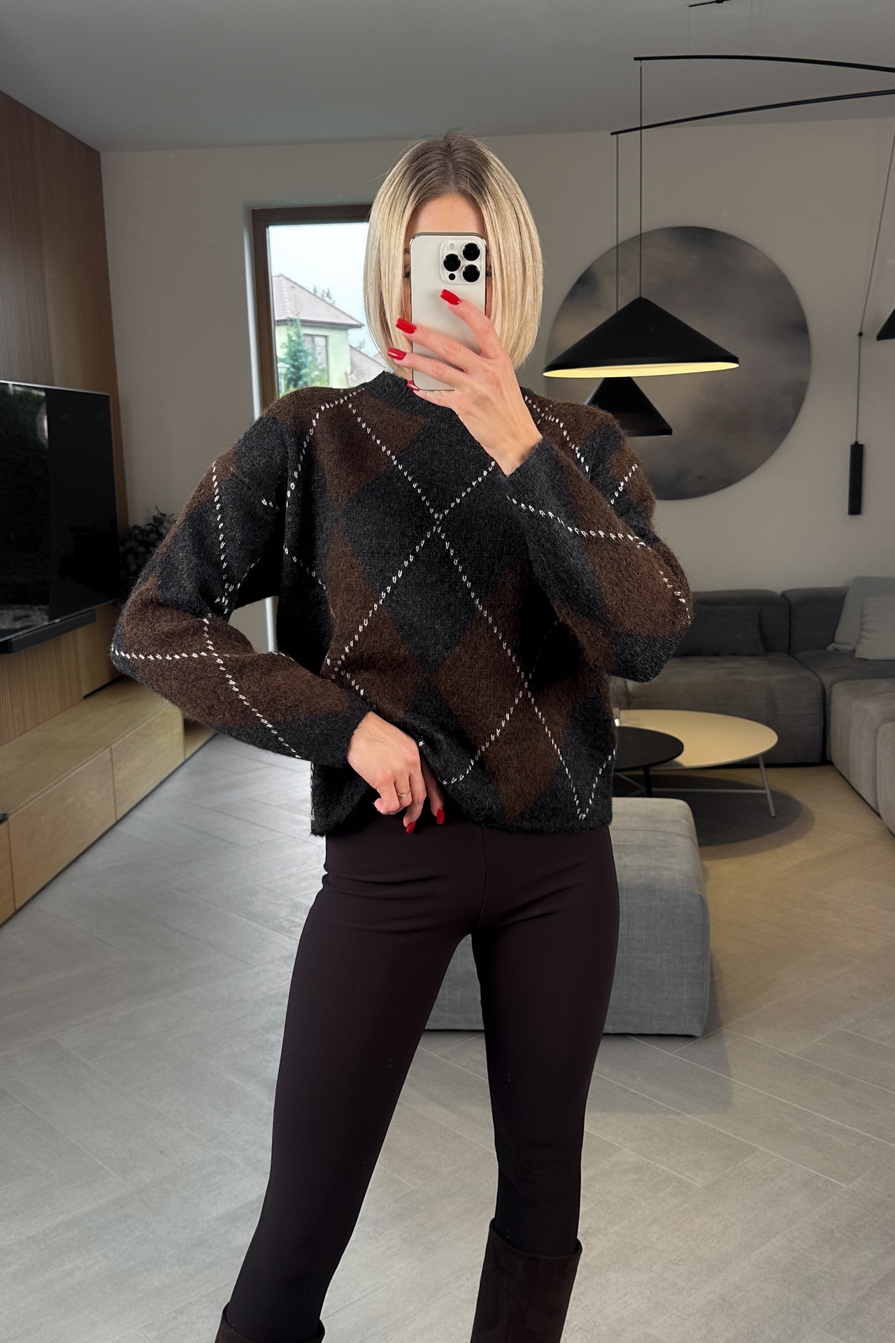 Sweter w Romby Brązowy