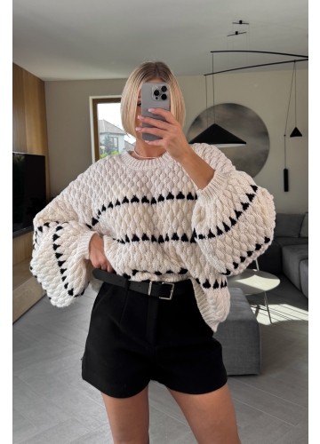 Sweter Kremowy Loop