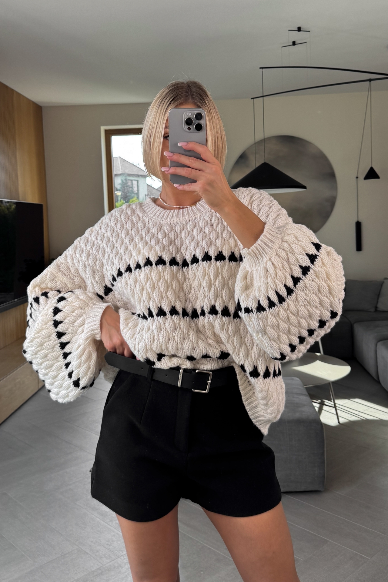 Sweter Kremowy Loop 1