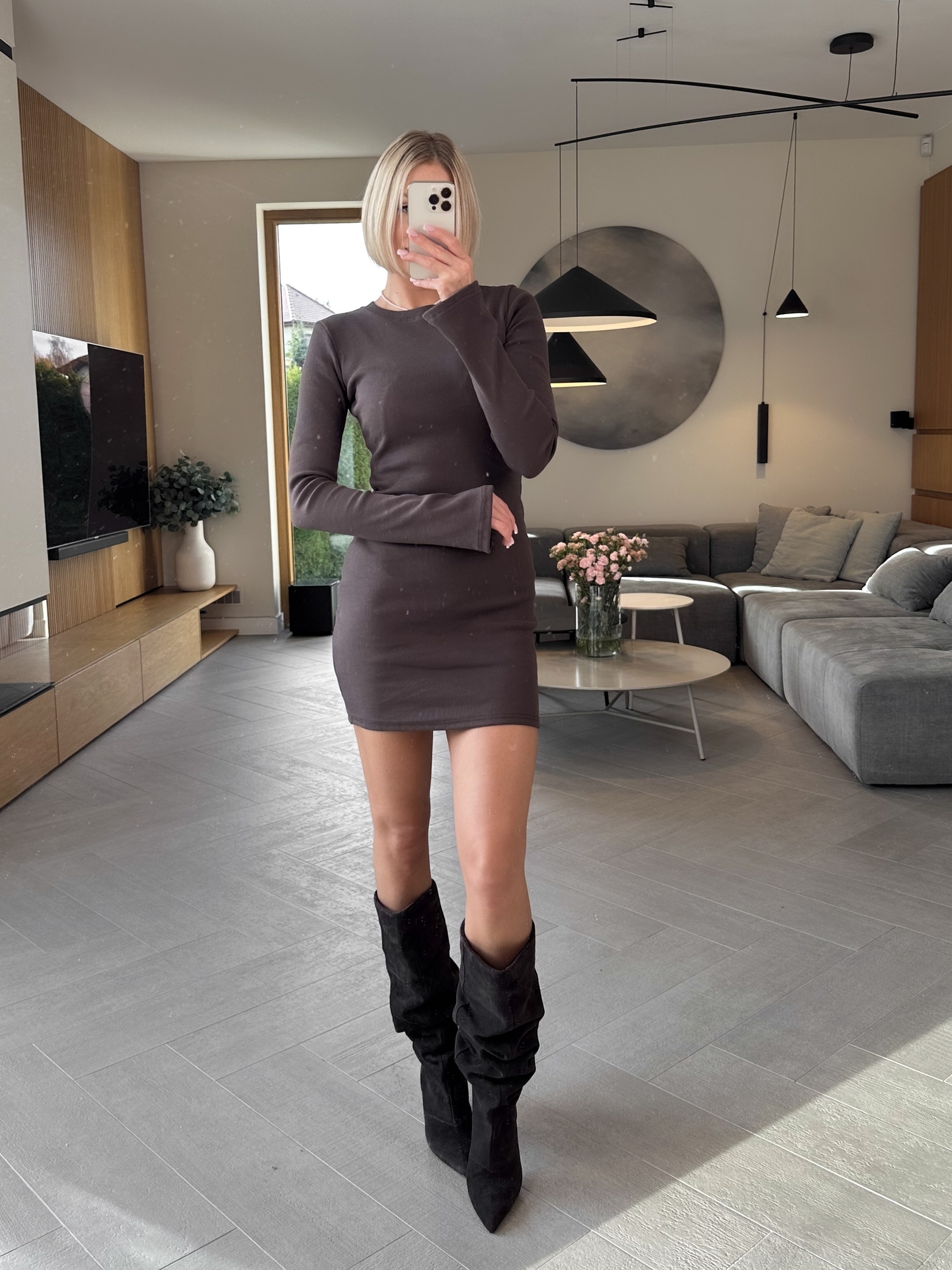 Sukienka Prążkowan Brązowa Mua 4