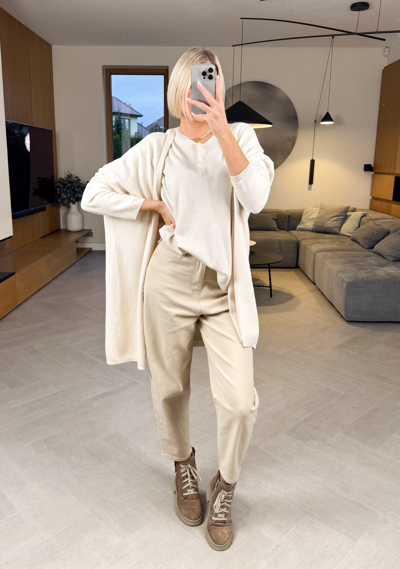 Sweter Beżowy Pull V 5