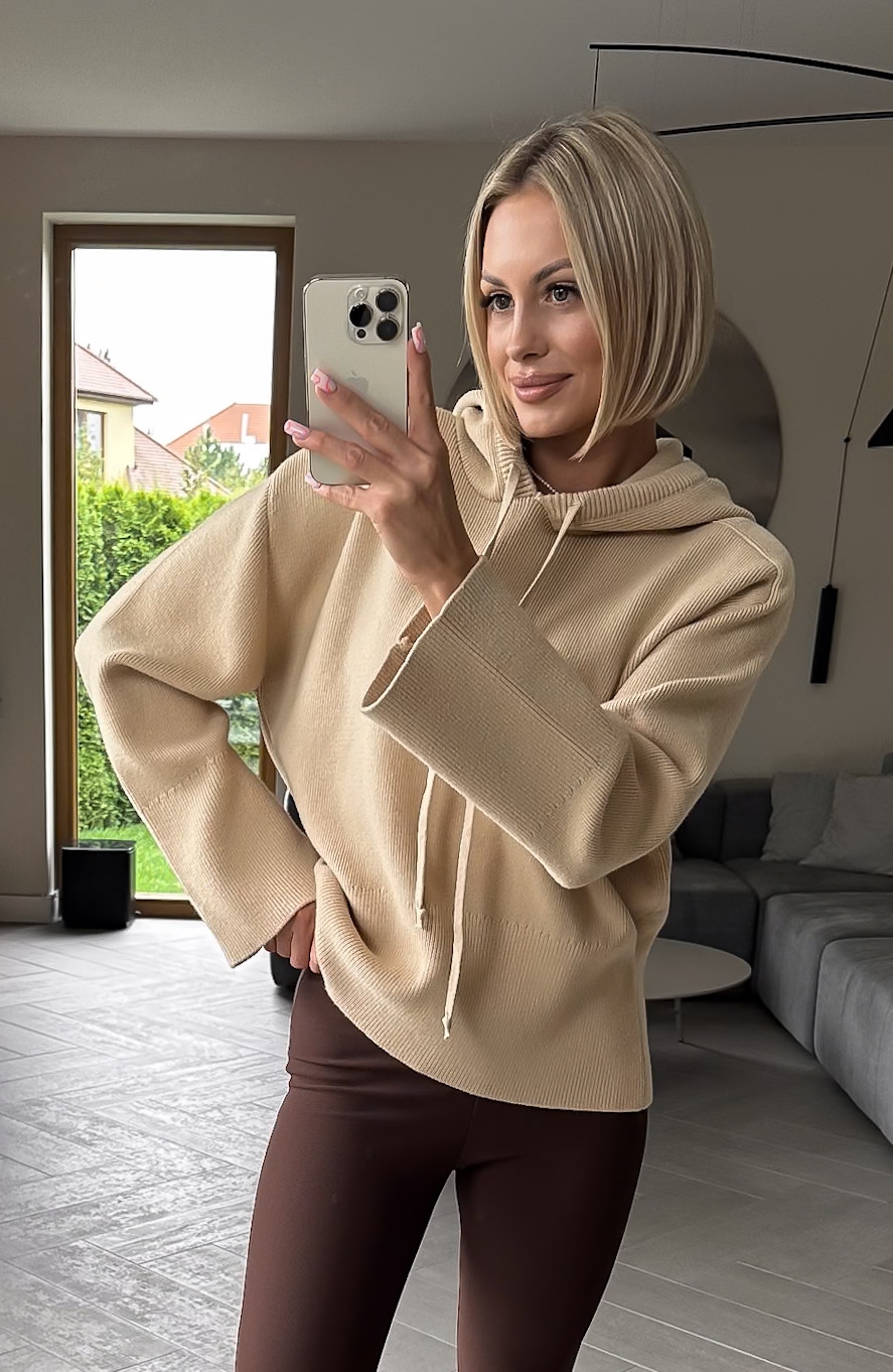 Sweter Beżowy z Kapturem Kazak1