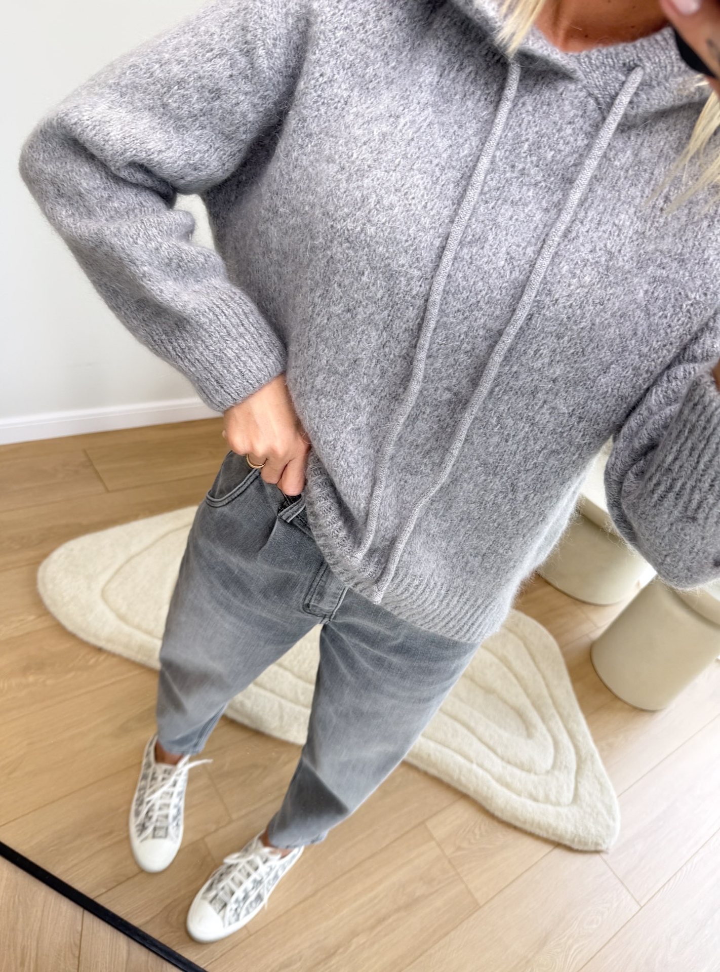 Sweter z Kapturem Szary Res2