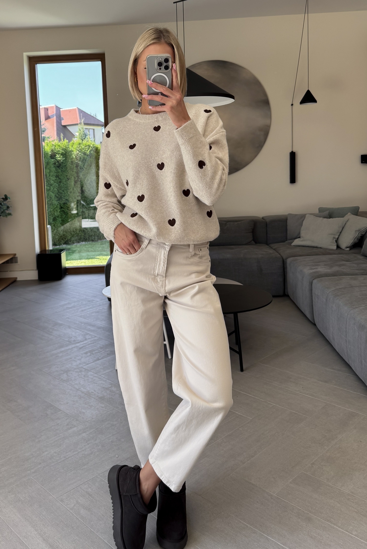 Sweter Beżowy w Serca 5