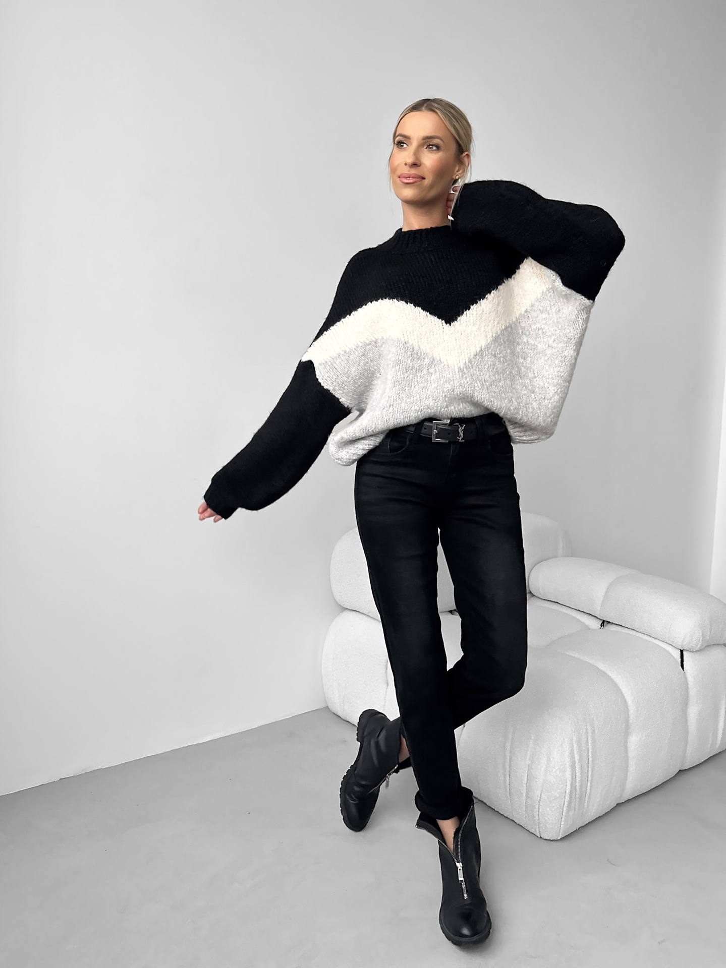 Sweter Avant Black