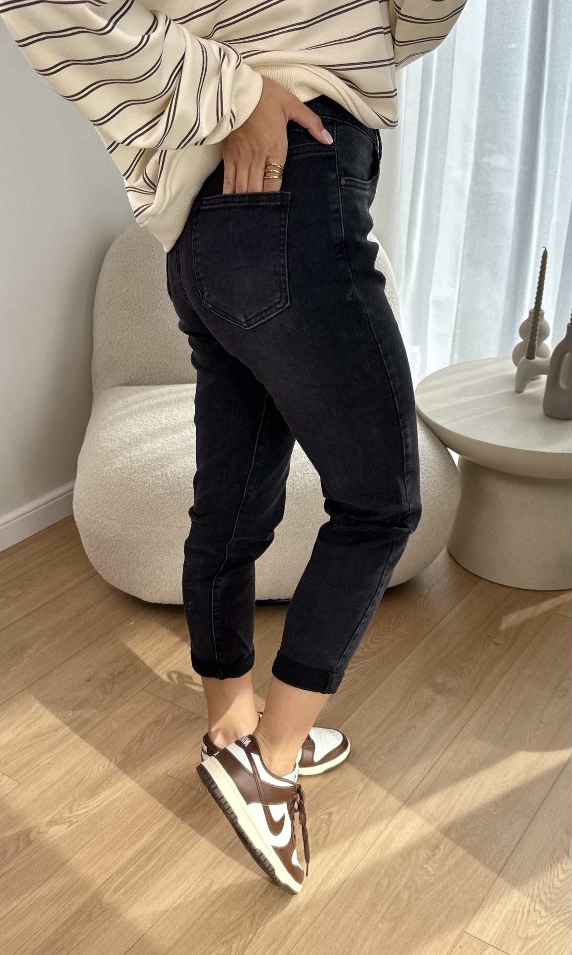 Spodnie Mom Fit Czarne 2