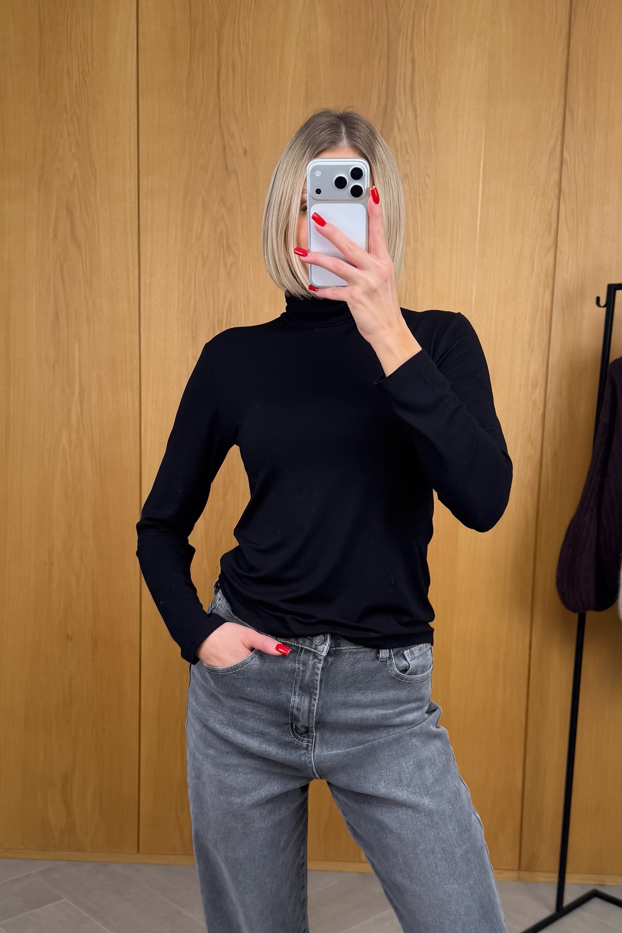 Bluzka z Golfem Czarna Livia 2